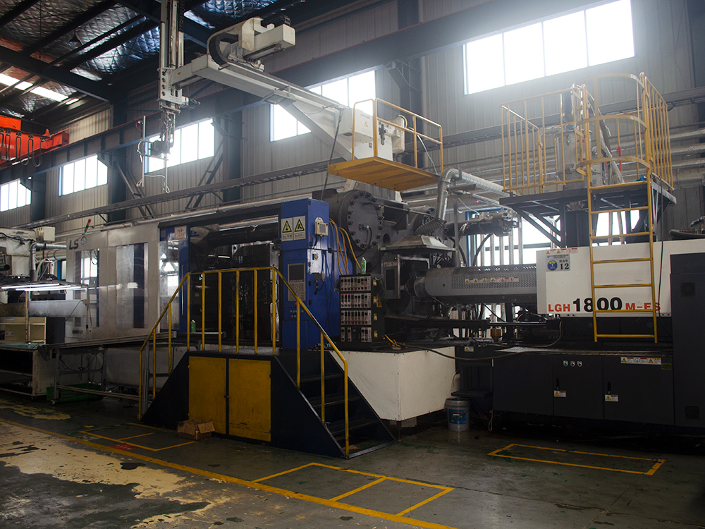 1800T reverse injection machine
